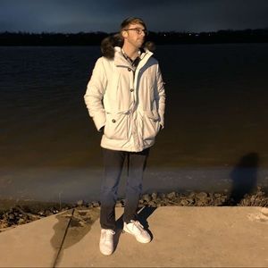 Meet your Posher, Jackson